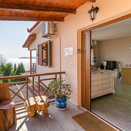 Paralio Astros Beachfront Suites Хіропігадо Екстер'єр фото