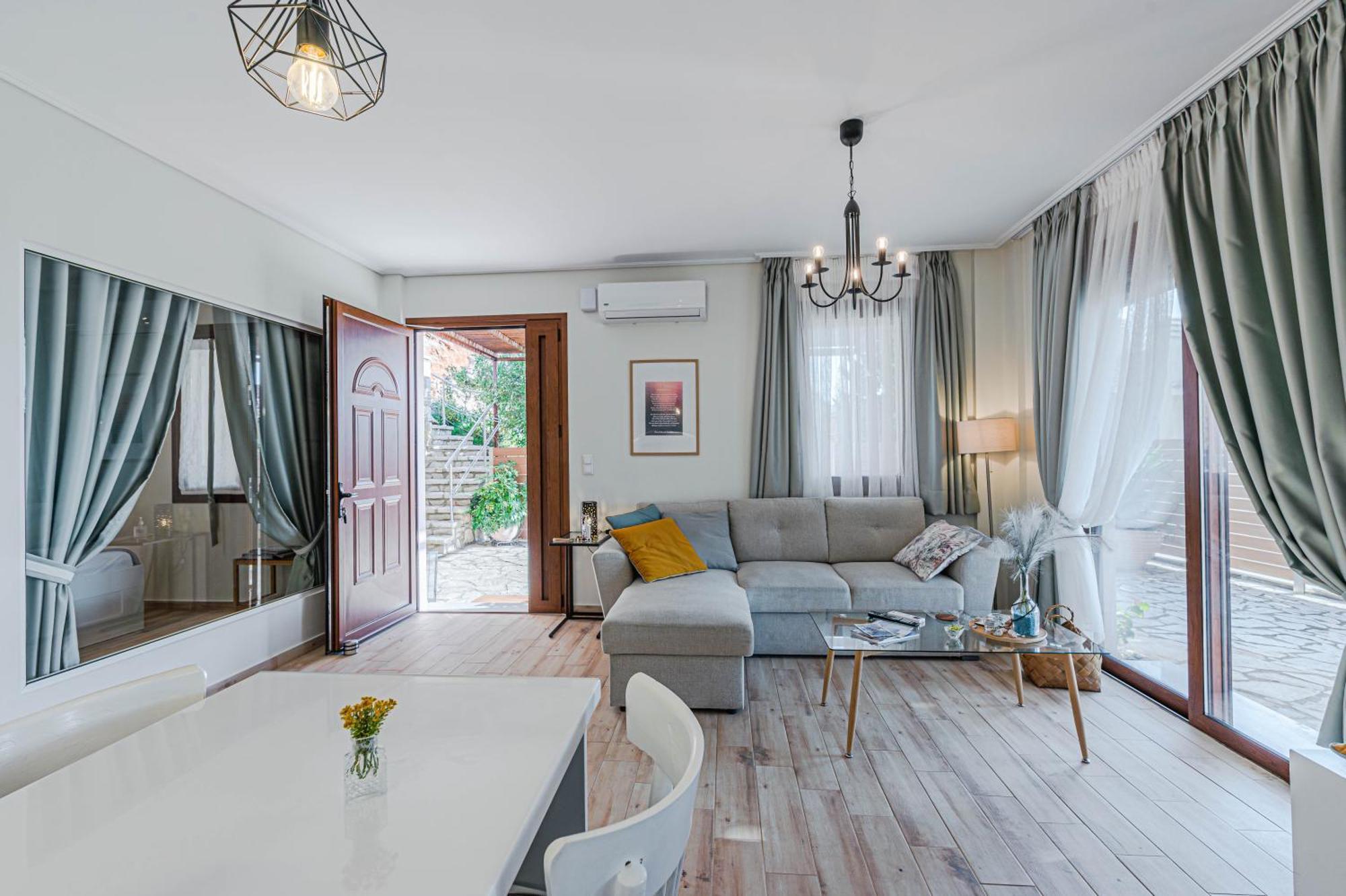 Paralio Astros Beachfront Suites Хіропігадо Екстер'єр фото