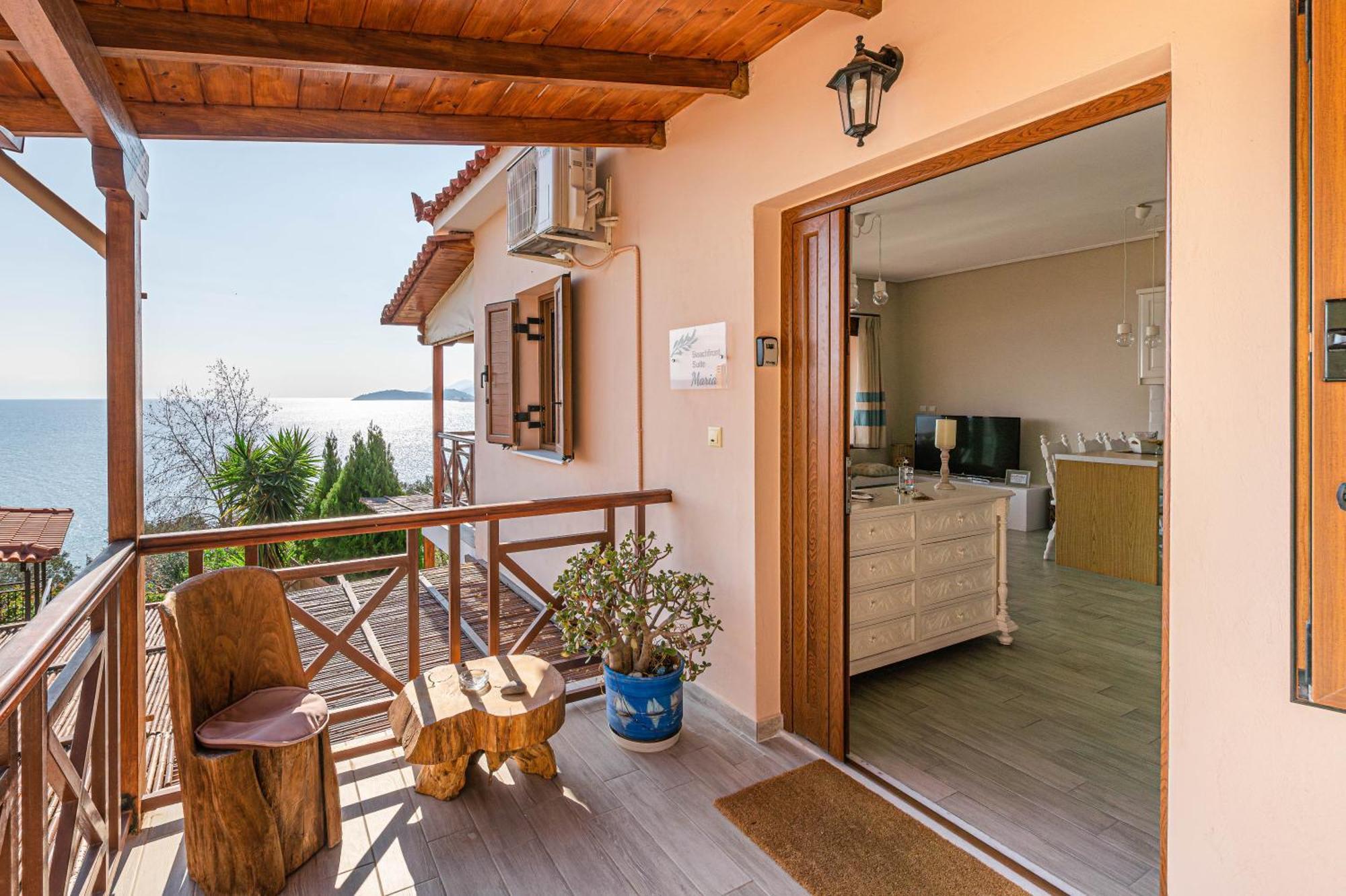 Paralio Astros Beachfront Suites Хіропігадо Екстер'єр фото