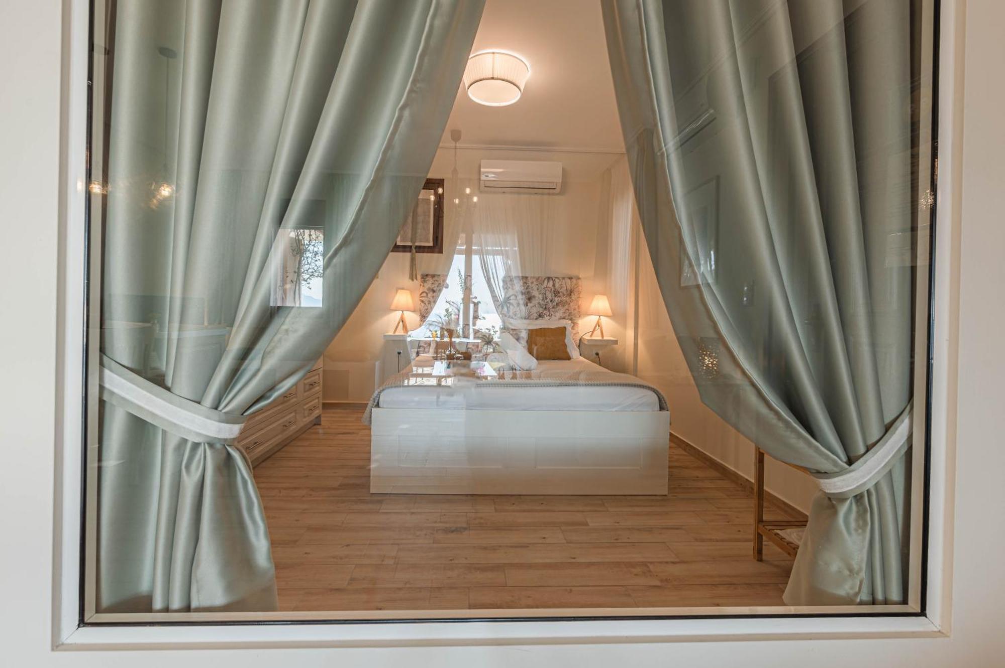 Paralio Astros Beachfront Suites Хіропігадо Екстер'єр фото