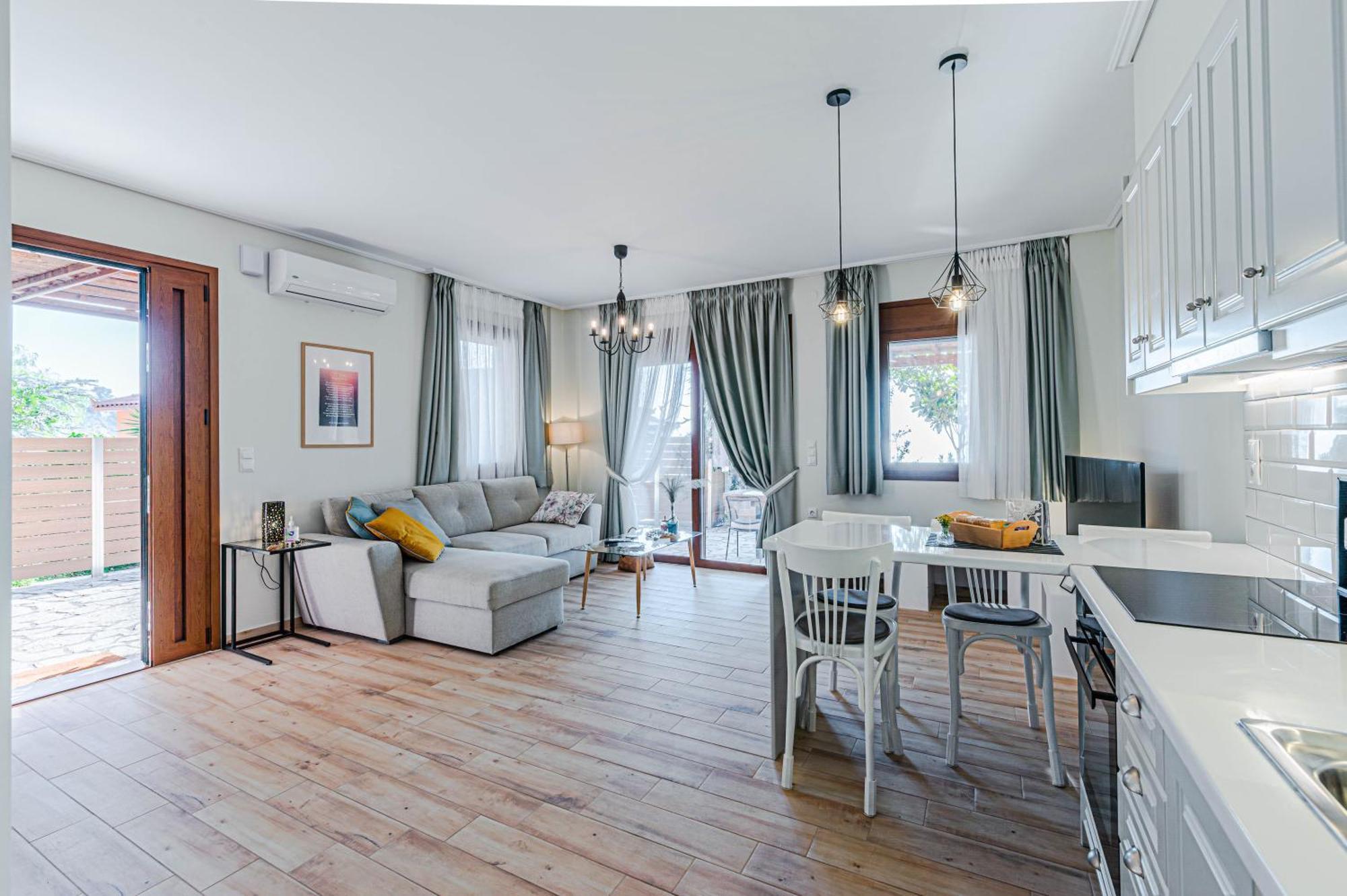 Paralio Astros Beachfront Suites Хіропігадо Екстер'єр фото