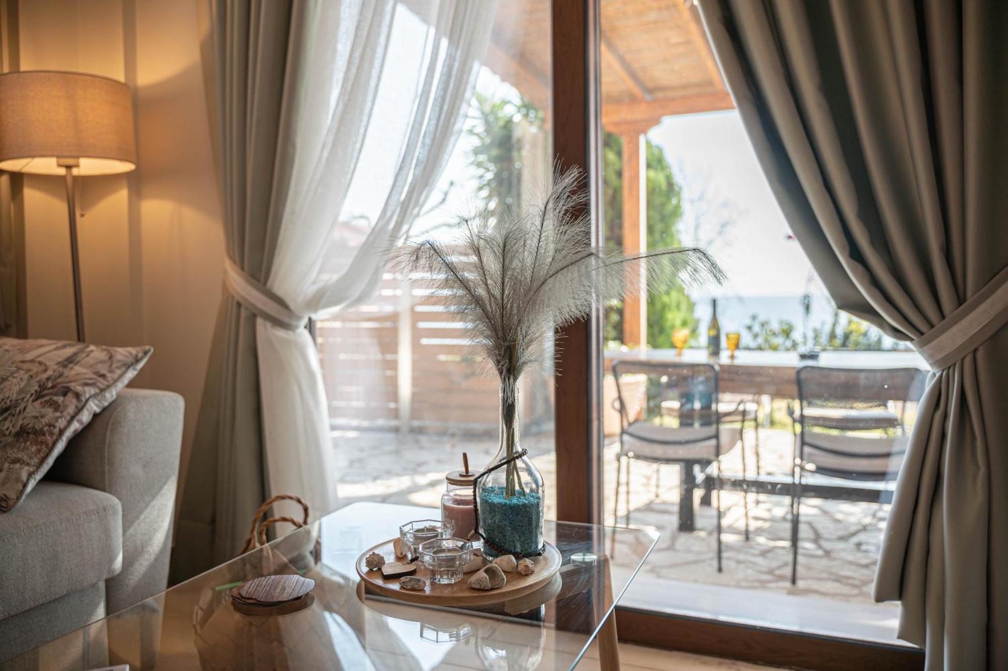 Paralio Astros Beachfront Suites Хіропігадо Екстер'єр фото