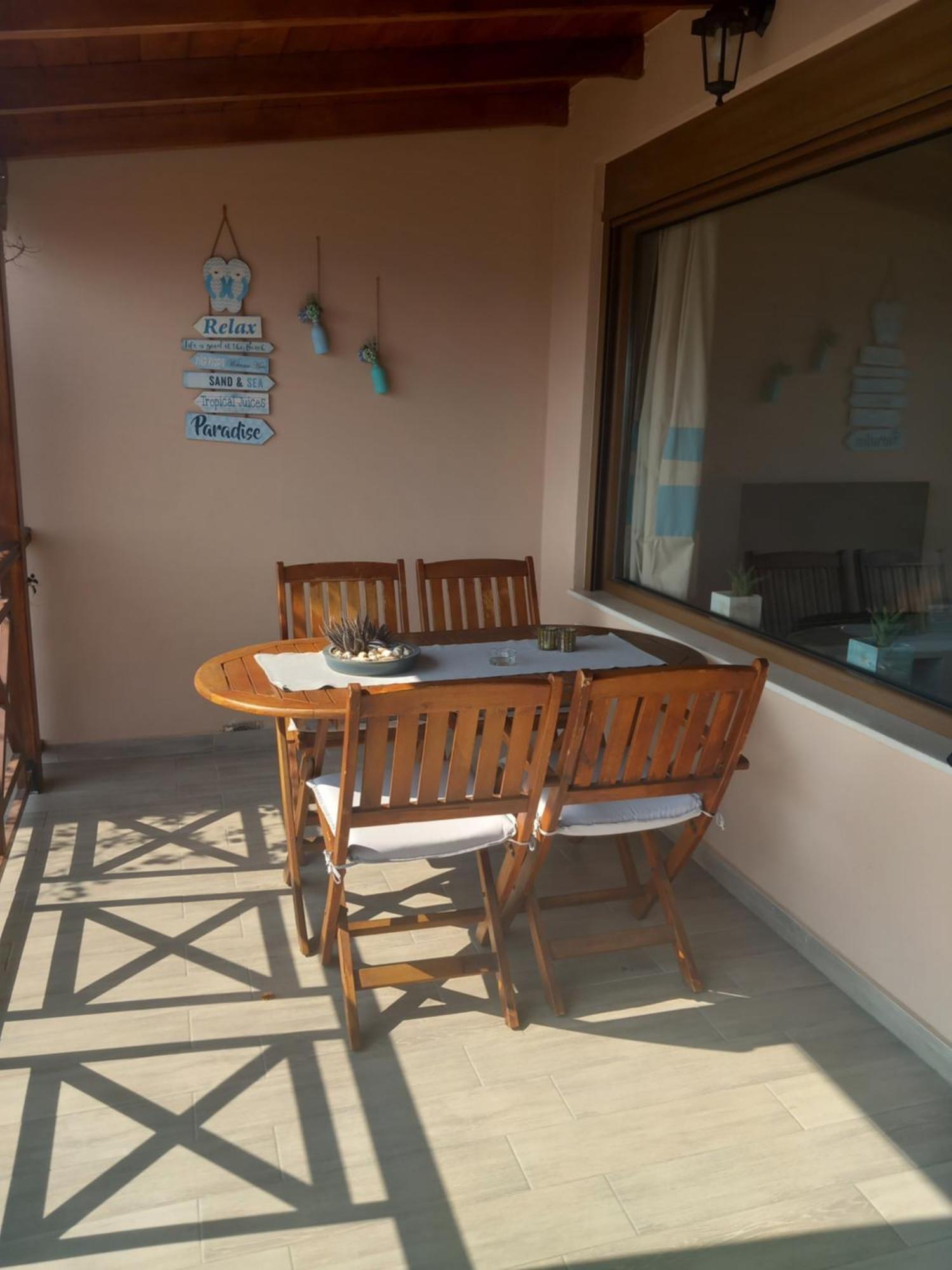 Paralio Astros Beachfront Suites Хіропігадо Номер фото
