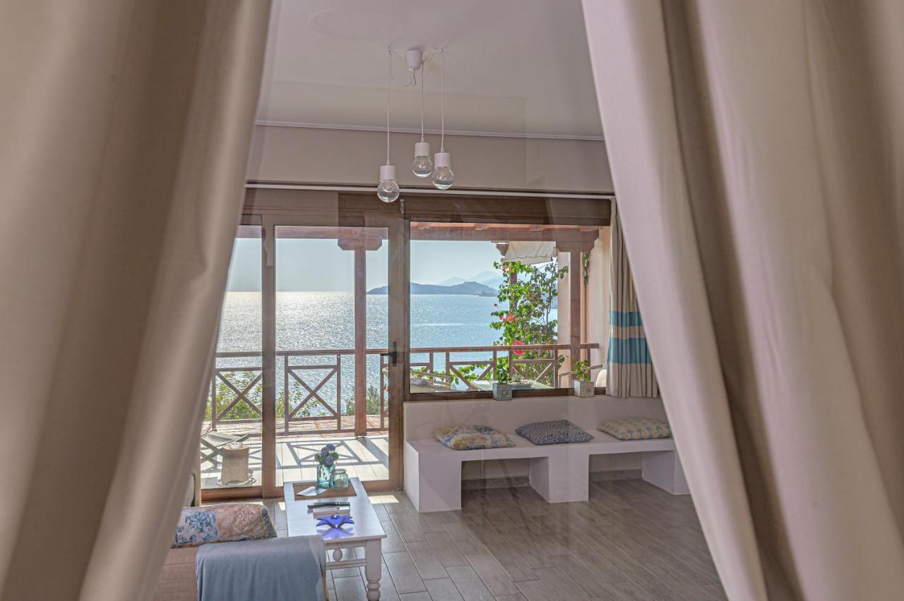 Paralio Astros Beachfront Suites Хіропігадо Екстер'єр фото