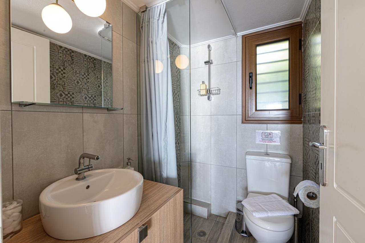 Paralio Astros Beachfront Suites Хіропігадо Екстер'єр фото
