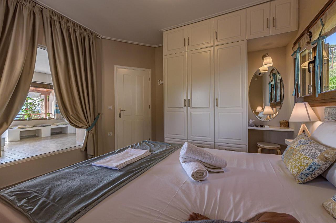 Paralio Astros Beachfront Suites Хіропігадо Екстер'єр фото