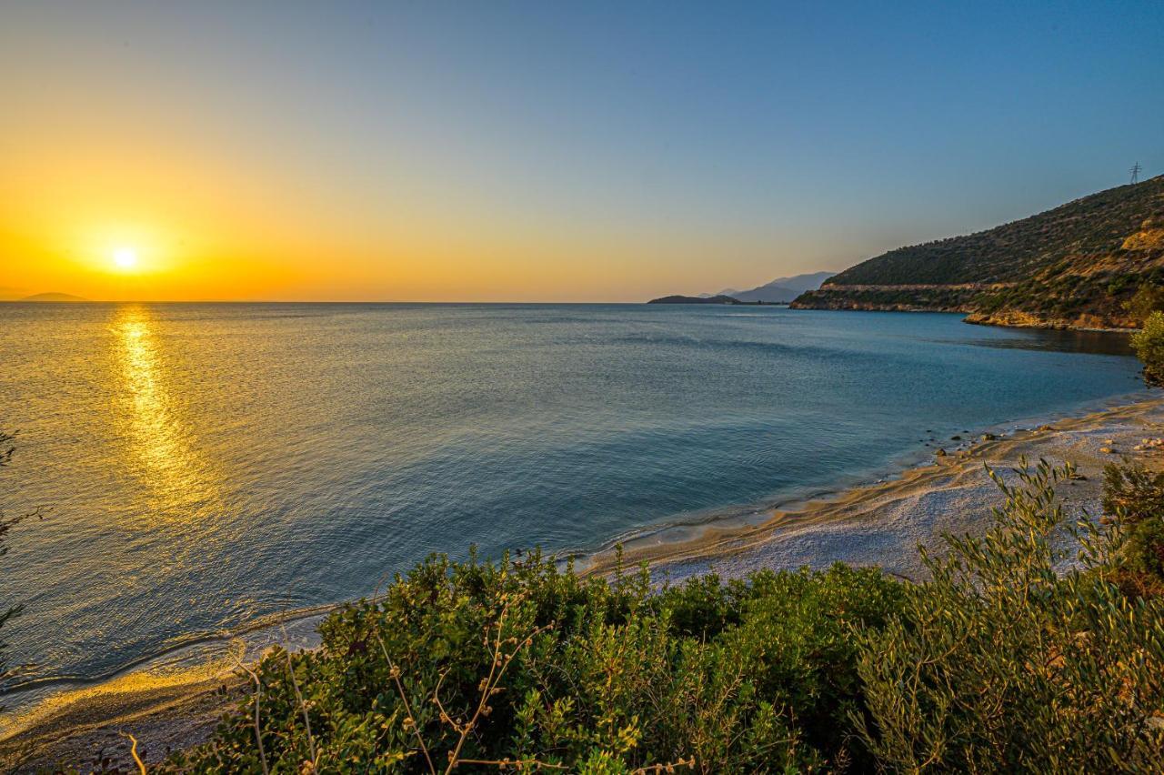 Paralio Astros Beachfront Suites Хіропігадо Екстер'єр фото